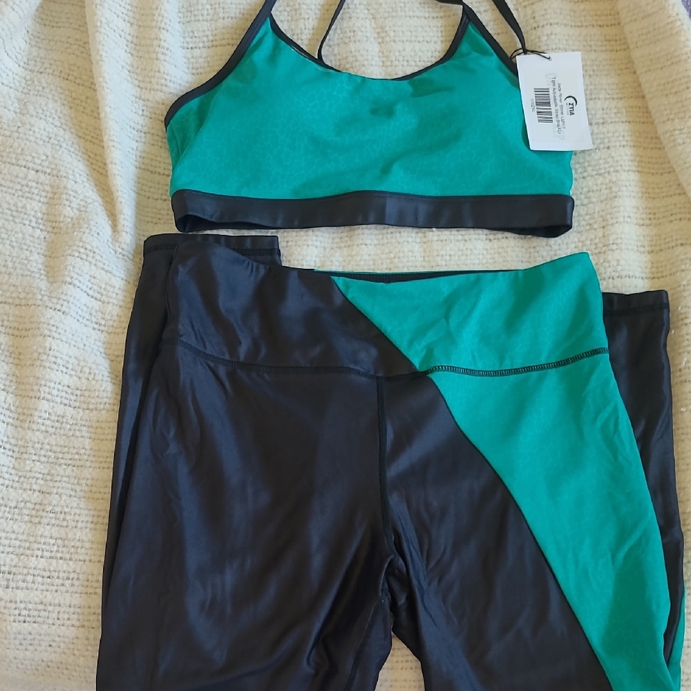 Zyia Light N Tight Bra (Nwt) & Leggings (Used)